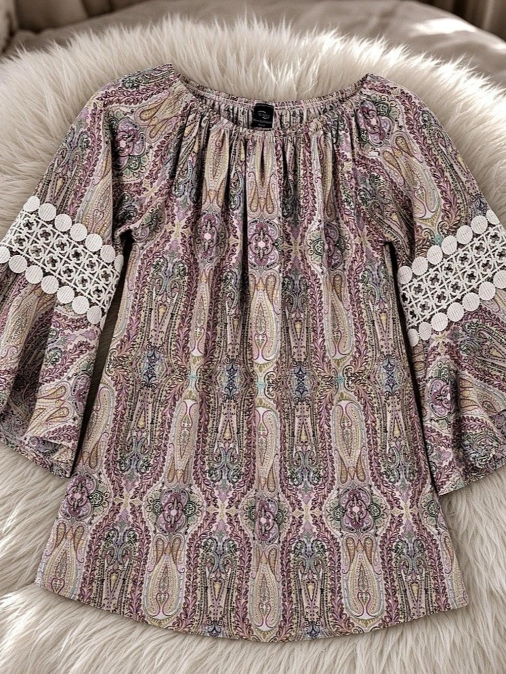 Win Win Size Small Paisley Peasant Blouse | Lace Bell Sleeves 💕